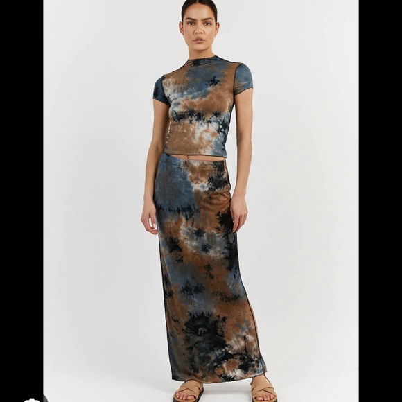 DISSH tie dye skirt set - Picture 1 of 2